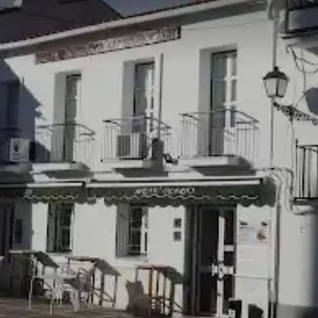 Hostal 2 Estrellas -Restaurante Las Tres Encinas En El Centro Del Pueblo Cabeza la Vaca Exteriér fotografie